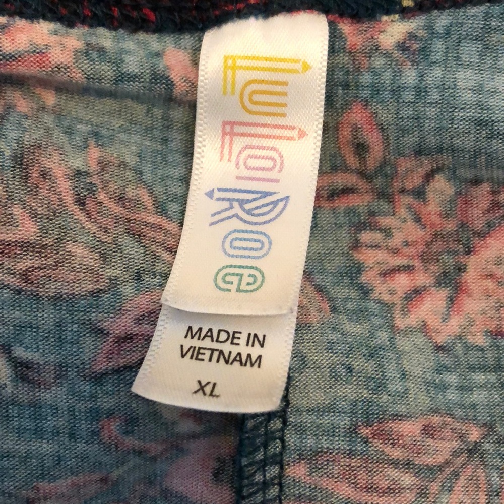 Perfect Tee - Picture 3 of 3